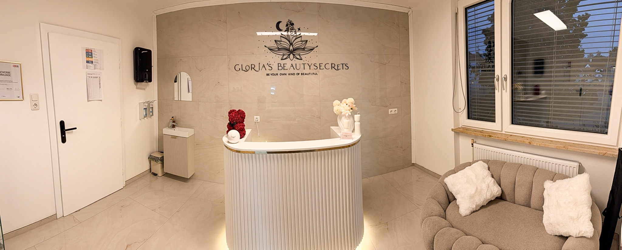 Gloria Beauty Secrets Studio